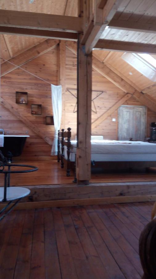 Au Coeur De Saint Agreve -Sejour Chez L'Habitant Buitenkant foto